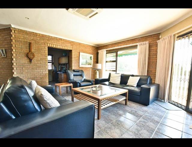 3 BEDROOM HOUSE FOR SALE IN VIERLANDEN